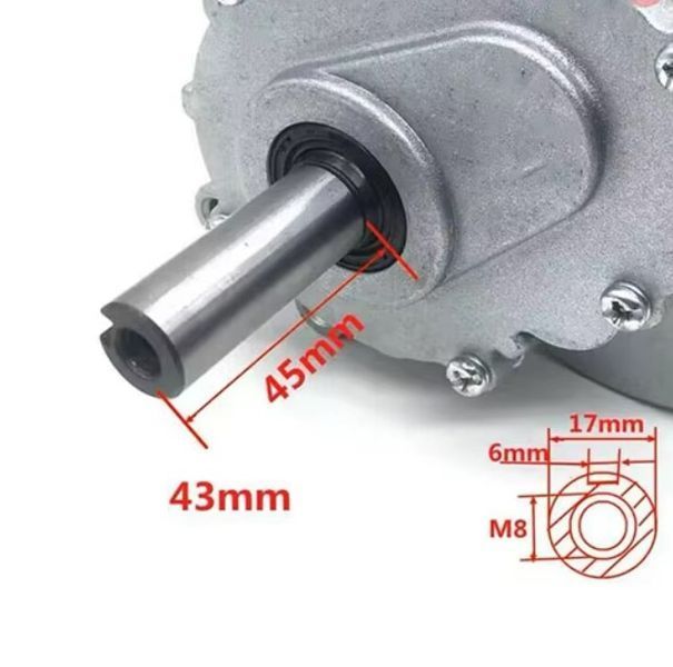 Електродвигун 24 вольта 250 ват 75 об/хв редукторний 1967 фото